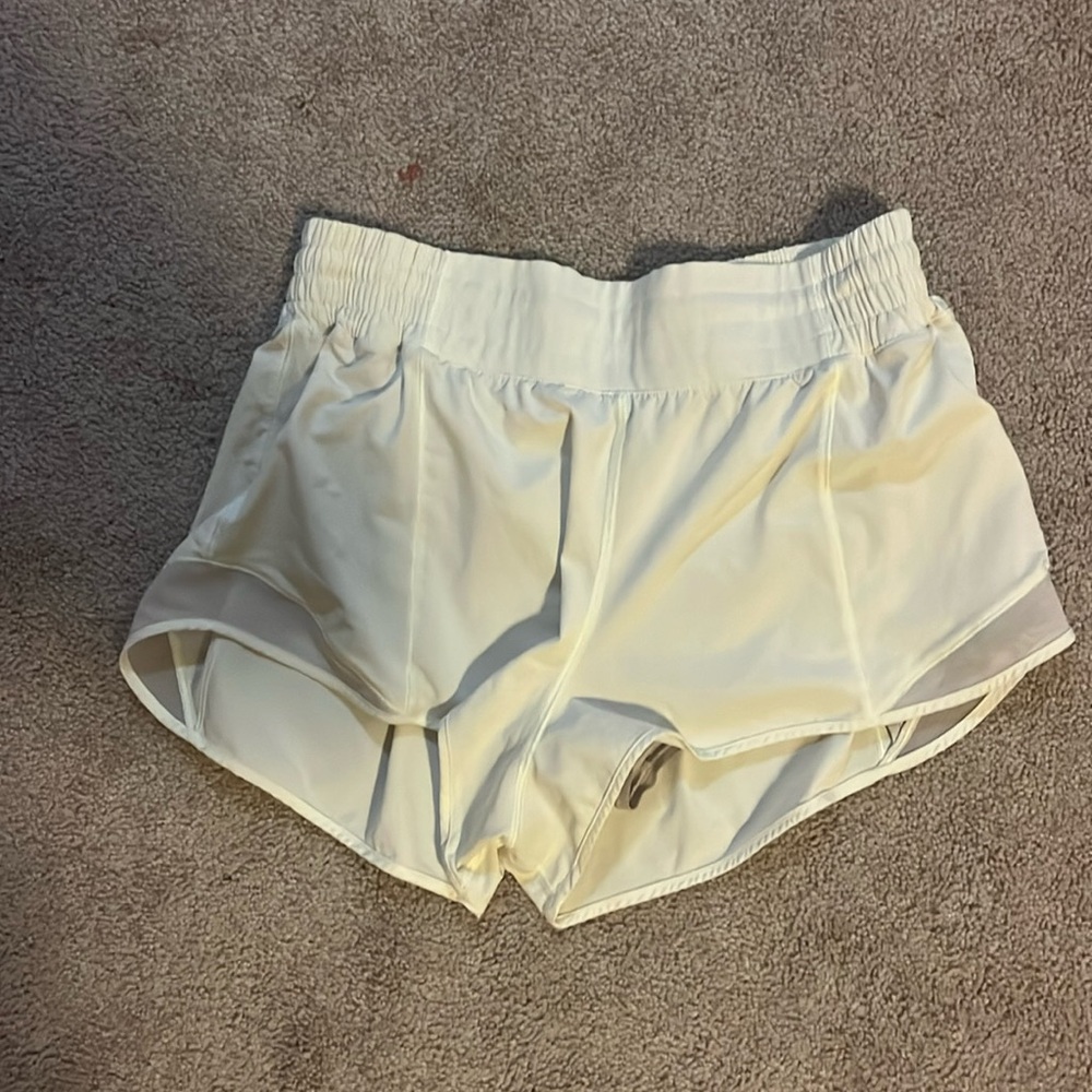 lululemon hotly hot shorts